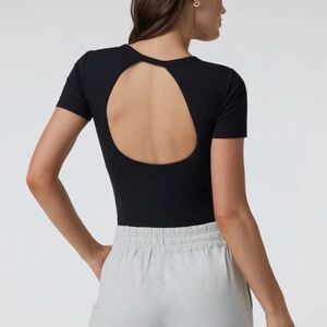 Vuori Pose Black Ribbed Short Sleeve Open Back Thong Bodysuit - Size Small